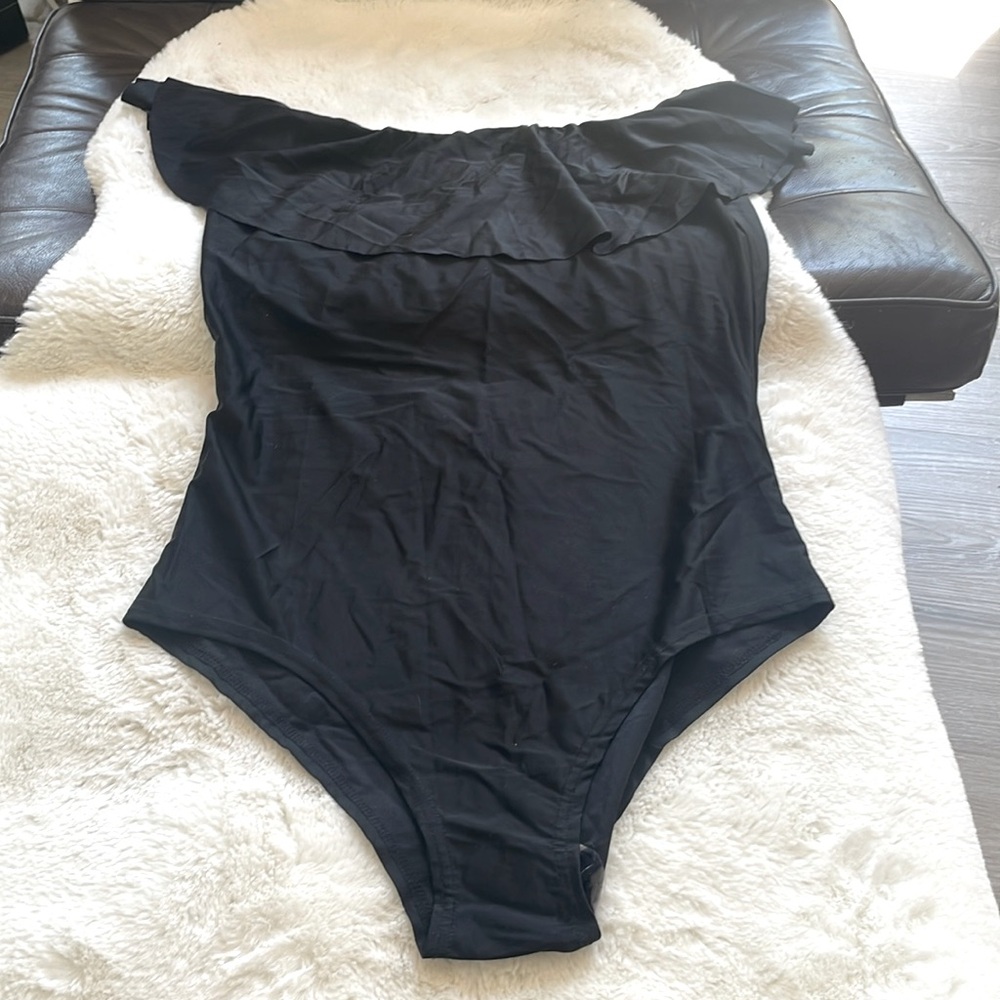 Off the shoulder, ruffled one piece swimsuit size large